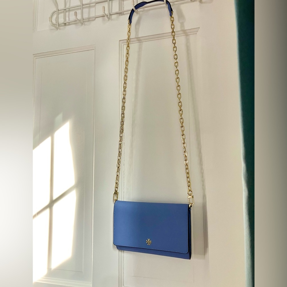 Tory Burch Robinson Leather Wallet on chain purse - periwinkle blue